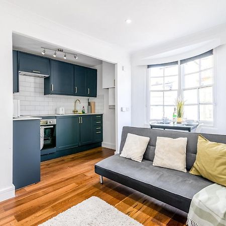 Modern One Bedroom Apartments In 브라이턴 외부 사진