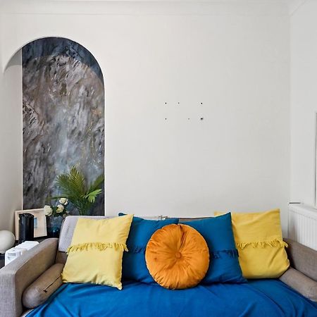 Modern One Bedroom Apartments In 브라이턴 외부 사진