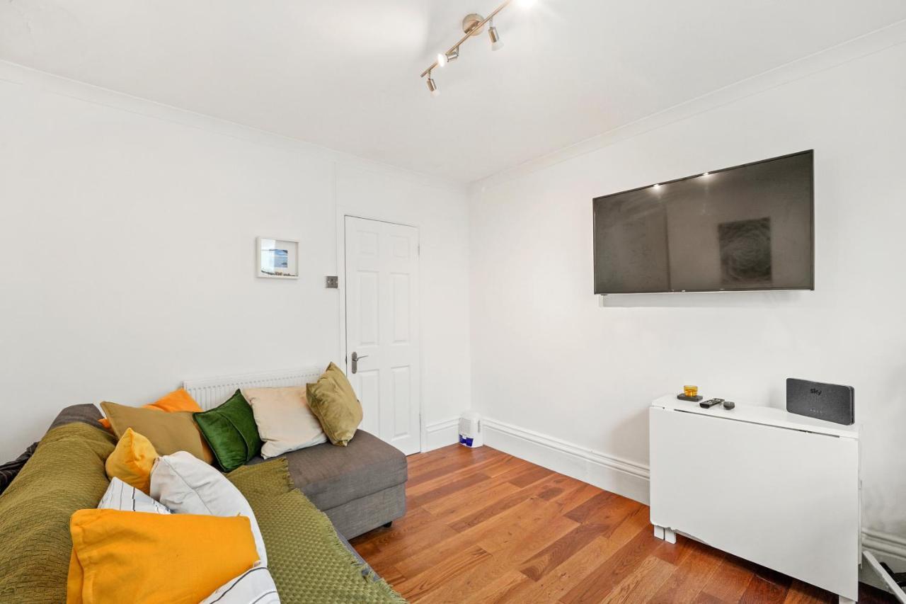 Modern One Bedroom Apartments In 브라이턴 외부 사진